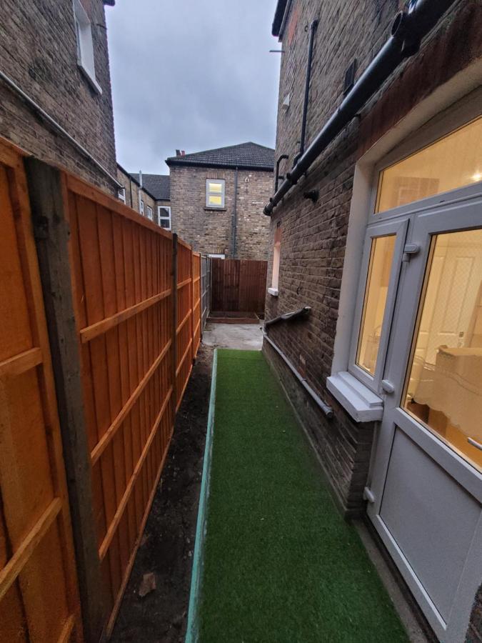 Spacious 2 Bedroom House In Central London With Garden Exterior photo